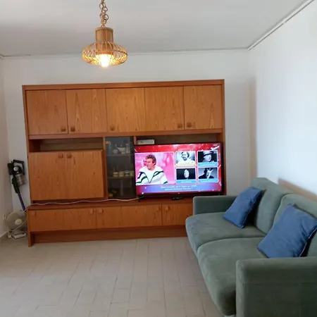 Apartment T2 Lumineux, Parking Face Et Proche Centre *